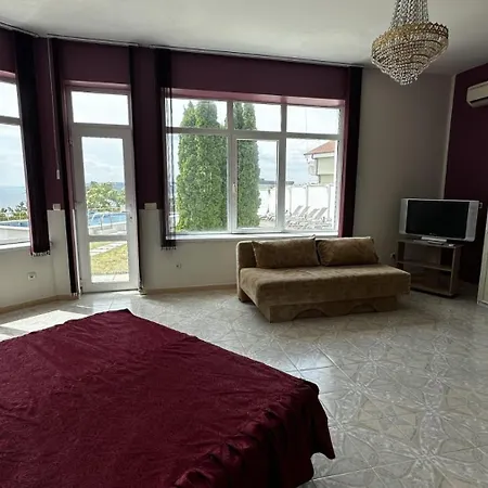 Quartz Briz Hotel