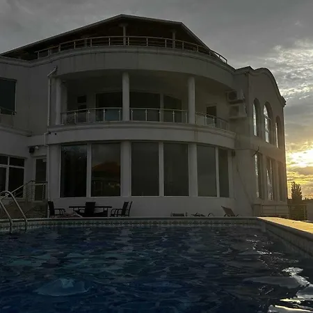 Hotel Quartz Briz 3*