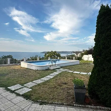 Хотел Quartz Briz 3*