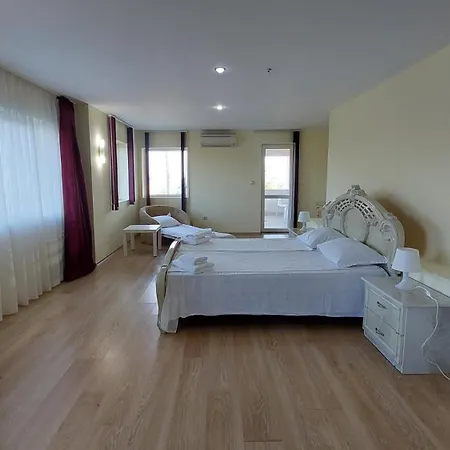 Hotel Quartz Briz 3*